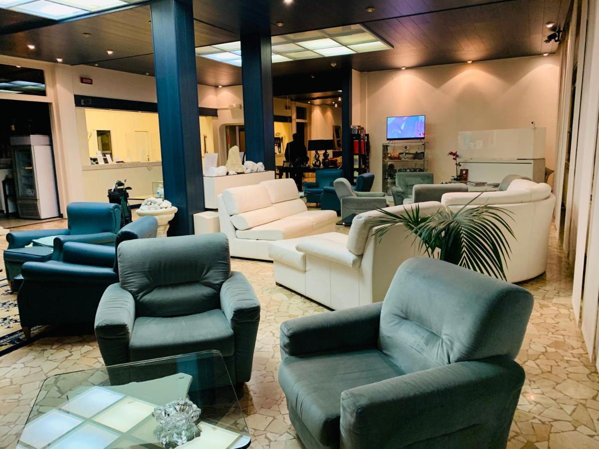 G&D Hotel Deanna Pool&Brunch Milano Marittima Luaran gambar