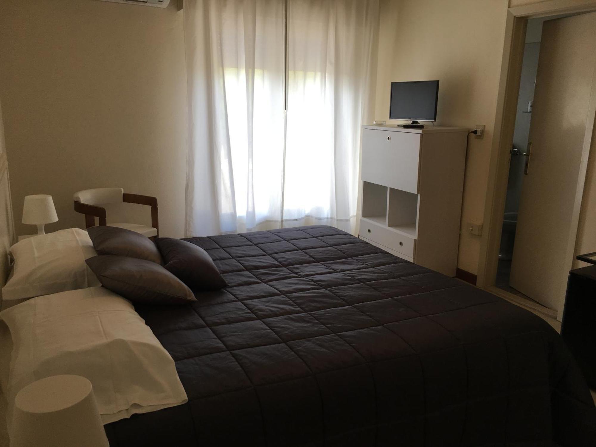 G&D Hotel Deanna Pool&Brunch Milano Marittima Bilik gambar