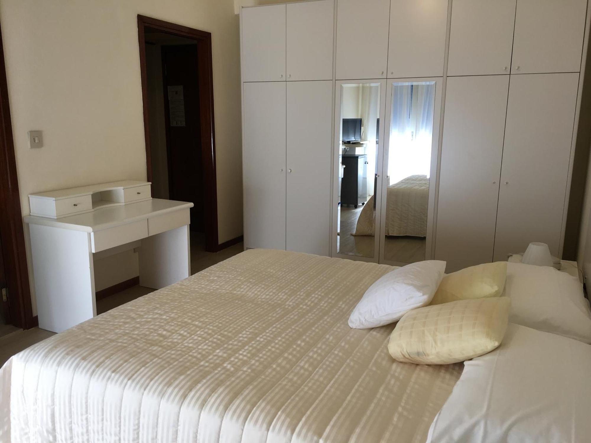 G&D Hotel Deanna Pool&Brunch Milano Marittima Bilik gambar