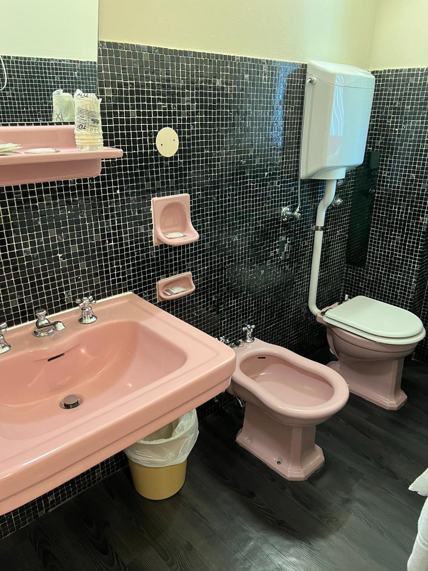 G&D Hotel Deanna Pool&Brunch Milano Marittima Bilik gambar