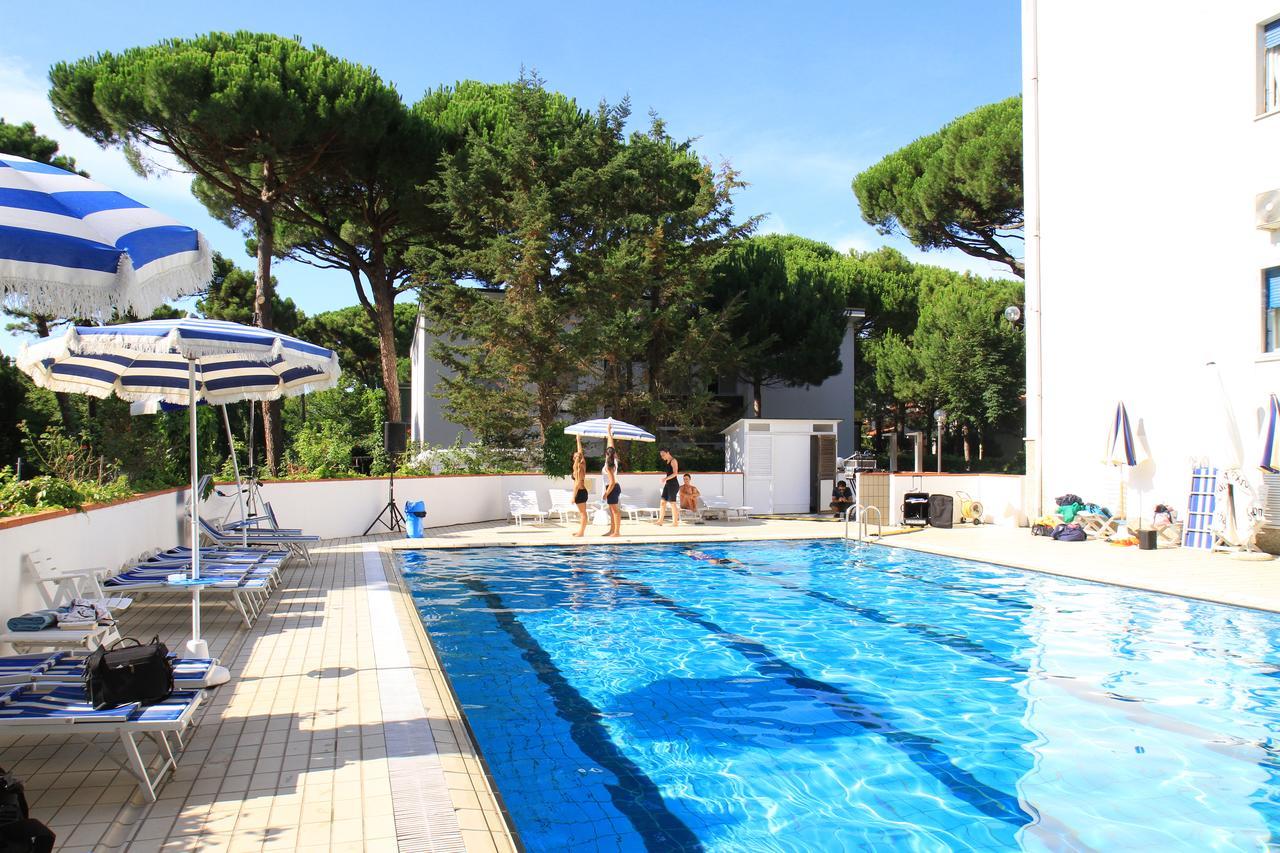 G&D Hotel Deanna Pool&Brunch Milano Marittima Luaran gambar