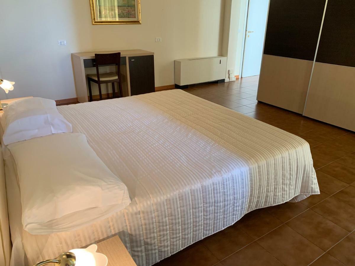 G&D Hotel Deanna Pool&Brunch Milano Marittima Luaran gambar
